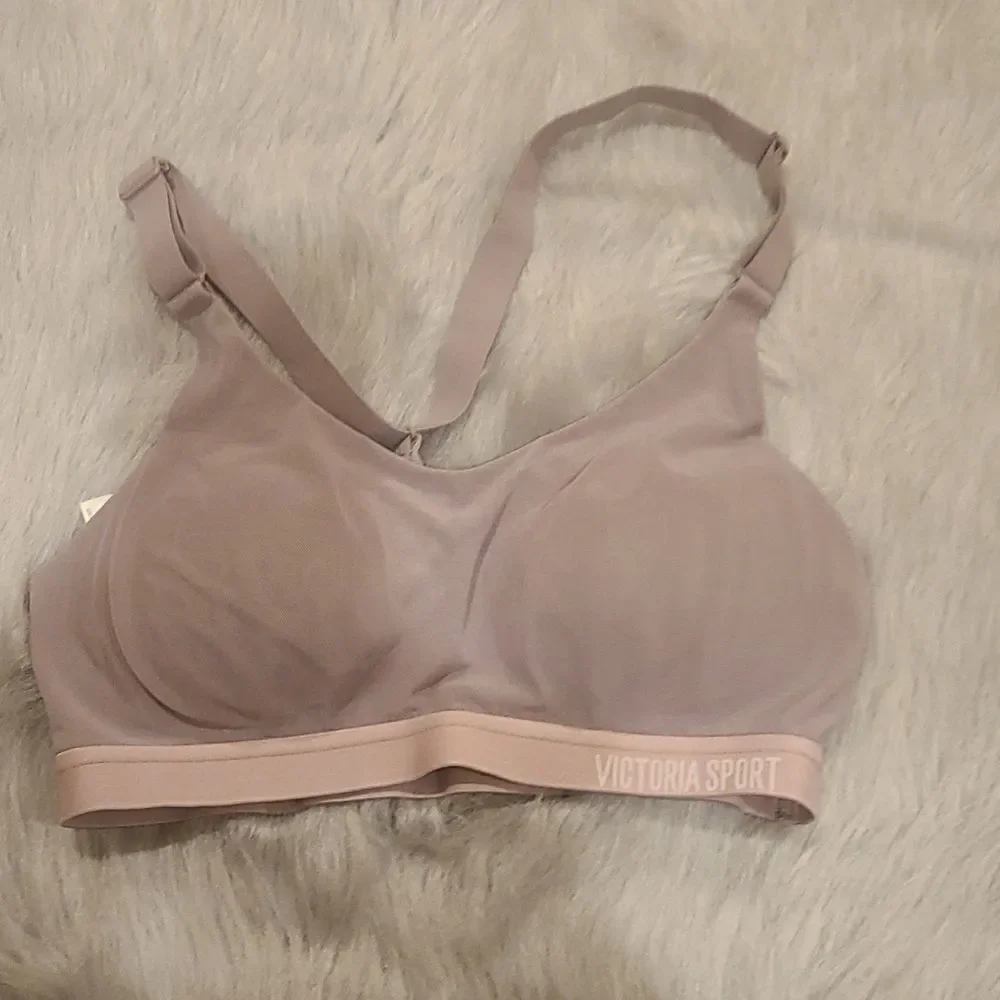 Victoria secret Victoria‎ sport light purple sports bra size 32c